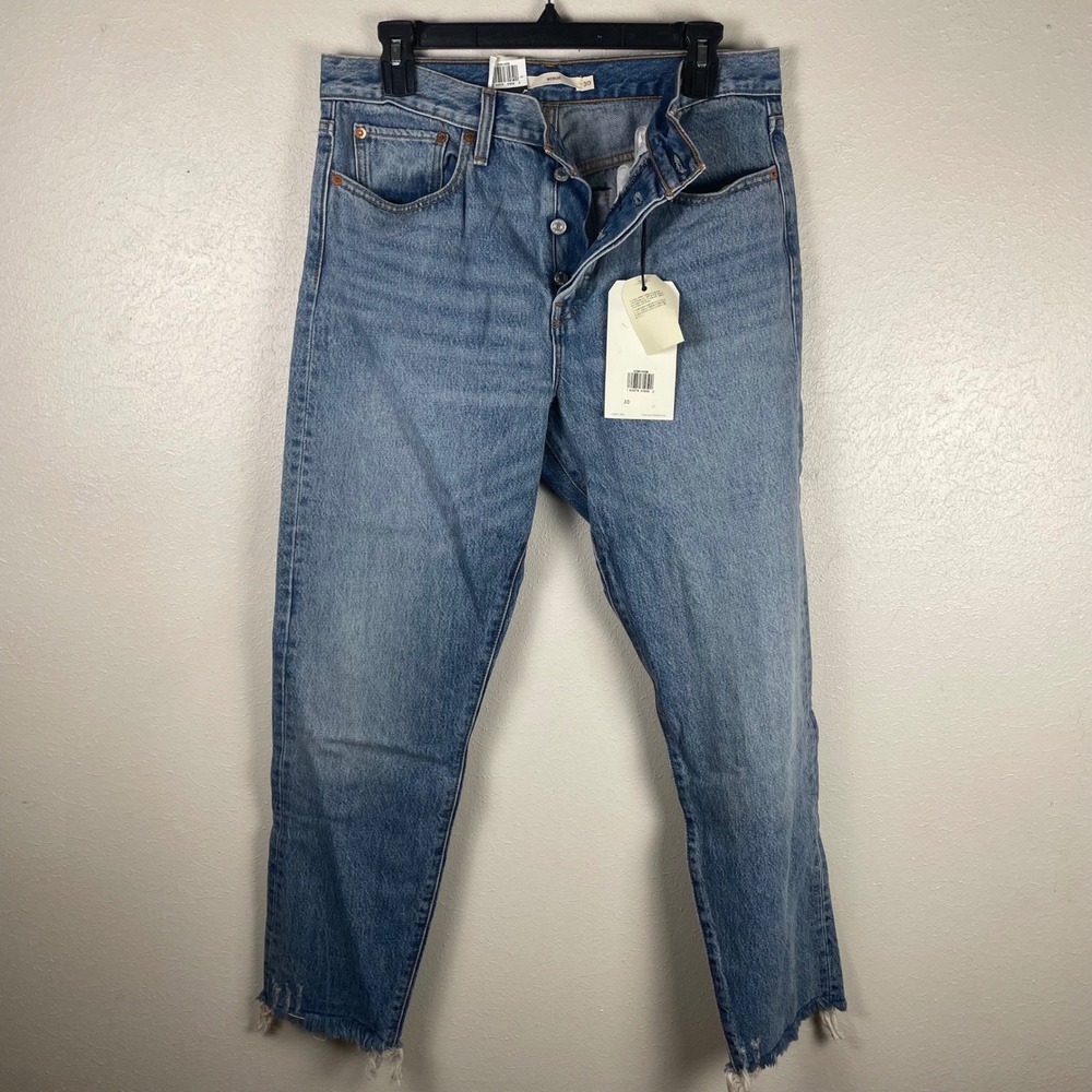 Levi's Women's Straight Leg Jeans in Light Blue Denim